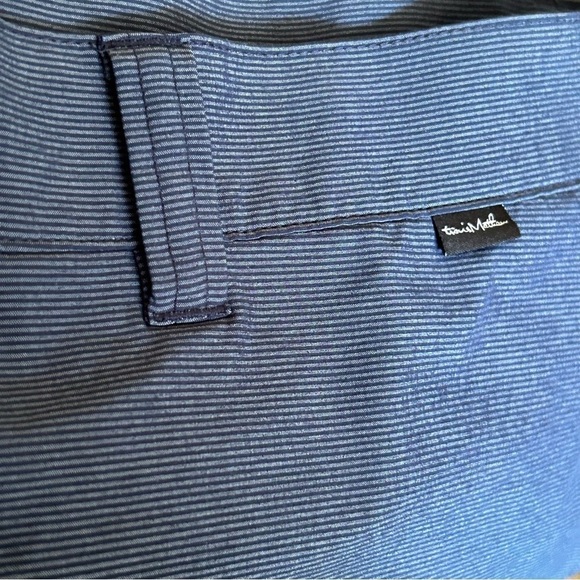 Travis Mathew Golf Shorts in Blue | Waist 42” - Picture 4 of 4